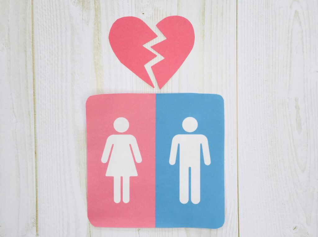 不倫後の夫婦関係は再構築できる?シタ側・サレ側の乗り越え方を解説